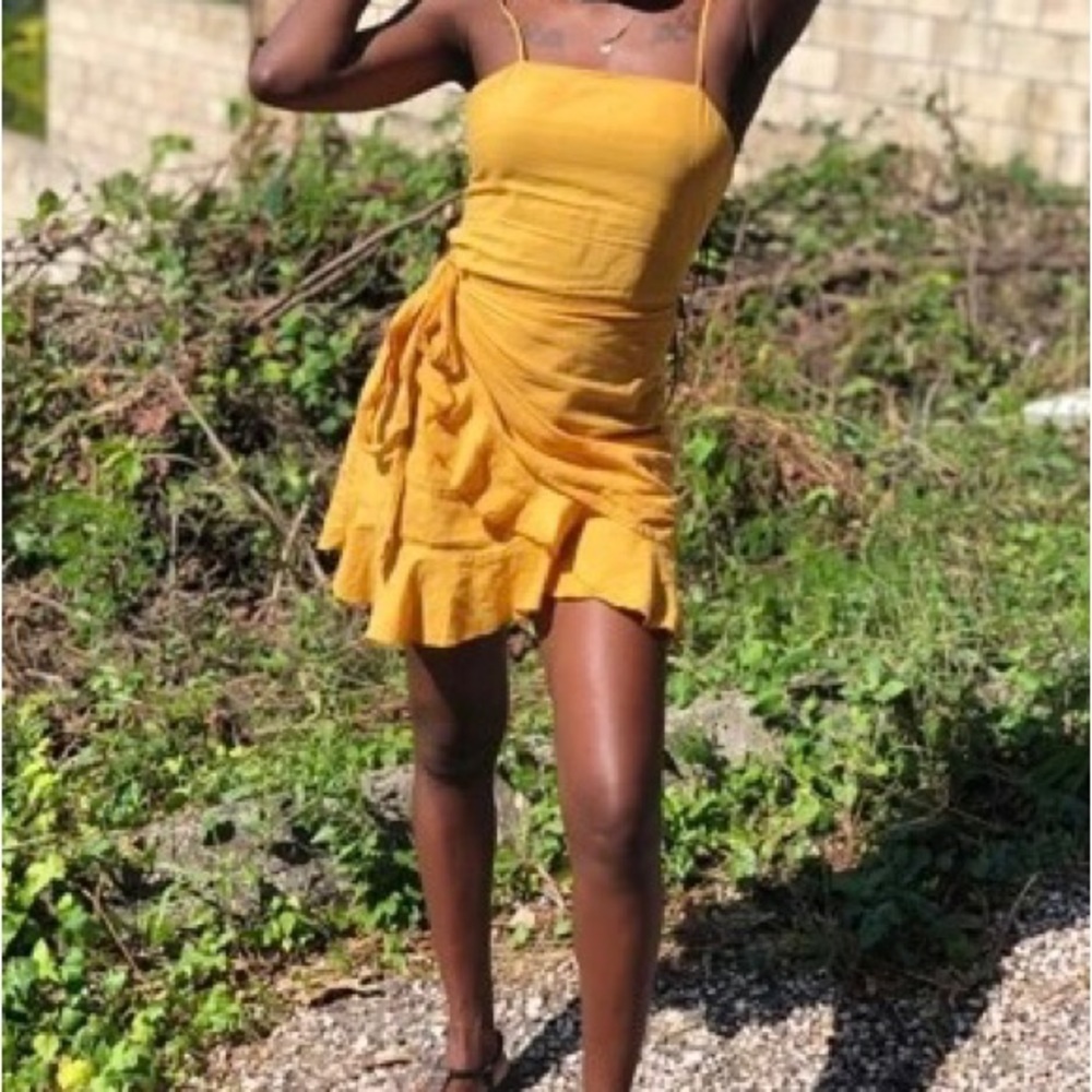 Lovely yellow summer dress.